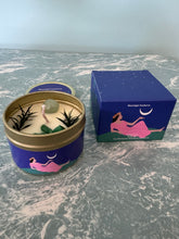 Load image into Gallery viewer, Weight Loss Intention White Tea & Green Aventurine Crystal Candle for Faster Metabolism, Weight Loss & De-Bloating 60ml