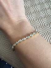 Load image into Gallery viewer, Love & Healing Clasp Zircon Bracelet 14cm