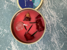 Load image into Gallery viewer, Soulmate Intention Candle with Rose Quartz for Manifesting Soulmate Love, Union, Longterm Happiness 60ml
