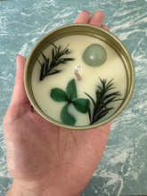 Load image into Gallery viewer, Weight Loss Intention White Tea &amp; Green Aventurine Crystal Candle for Faster Metabolism, Weight Loss &amp; De-Bloating 60ml
