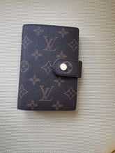 Load image into Gallery viewer, Make your wishes come true, stay organised and happy Brown Agenda Diary with papers
