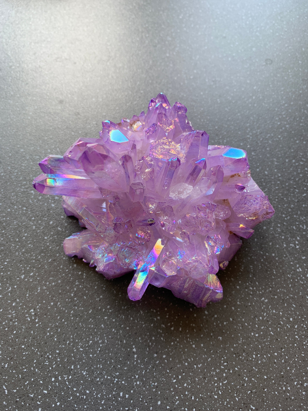 Crystal Aura Quartz Geode Cluster Stone Beautiful Natural Agate Geode Carving Crystal For Prosperity, Clarity and Success