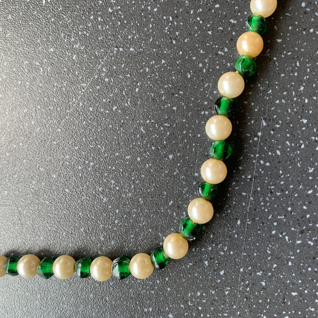 Heart Chakra Necklace Over The Head Beaded White, Green for Attracting Love, Happiness, Boosting Heart Chakra Statement Intention Jewellery